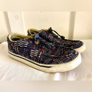 Twisted X kicks all over multi print lace up casual shoes size 8M black